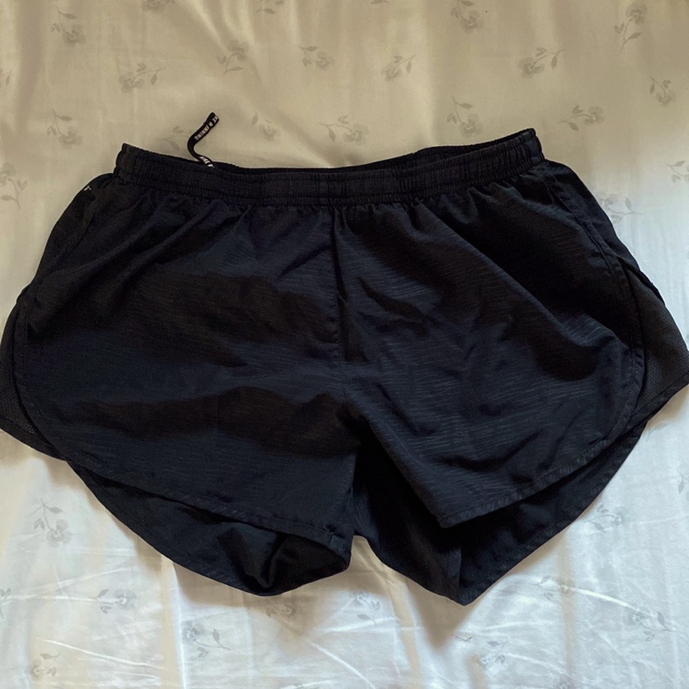 womens dri-fit black nike shorts!! perfect condition